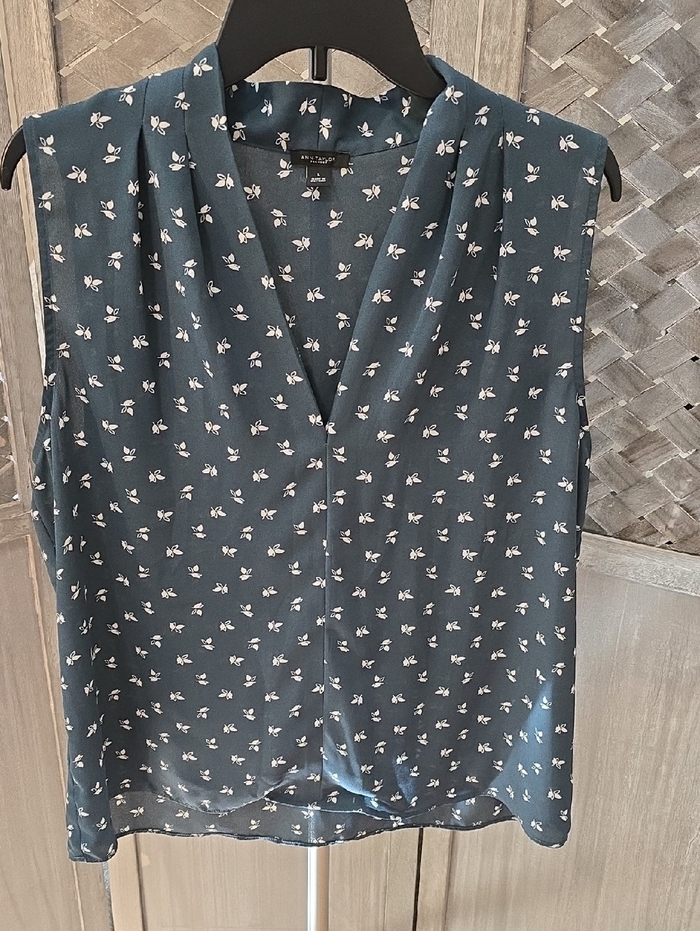 Ann Taylor Slate Blue/ Green Floral Sleeveless V-Neck Camisole